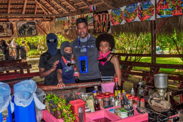 Aventura en Buggy Punta Cana: Cenote - Playa Macao y Degustacion de Mamajuana - Imagen 5