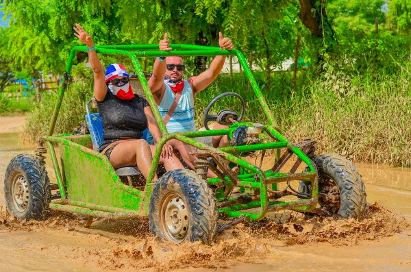 Aventura en Buggy Punta Cana: Cenote - Playa Macao y Degustacion de Mamajuana